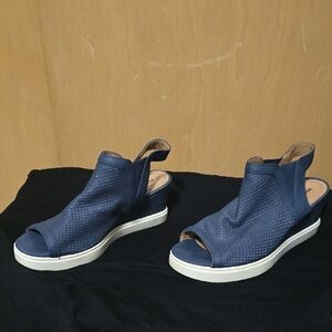 Sonoma Navy Perforated Sandals